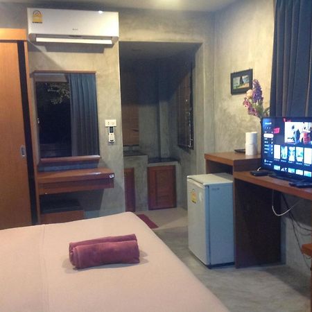 Ban Nua Waikiki Beach Garden Resort מראה חיצוני תמונה