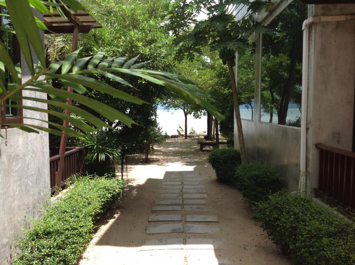 Ban Nua Waikiki Beach Garden Resort מראה חיצוני תמונה